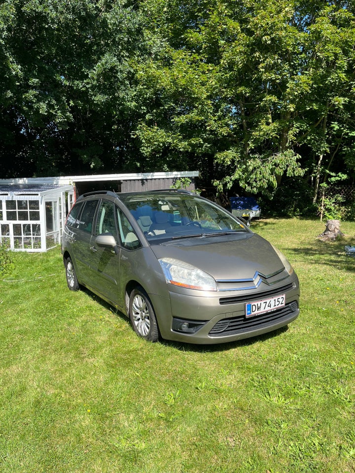 Citroën Grand C4 Picasso 1,8 16V Prestige 7prs 5d