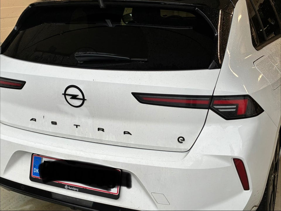 Opel Astra-e 54 Ultimate 5d