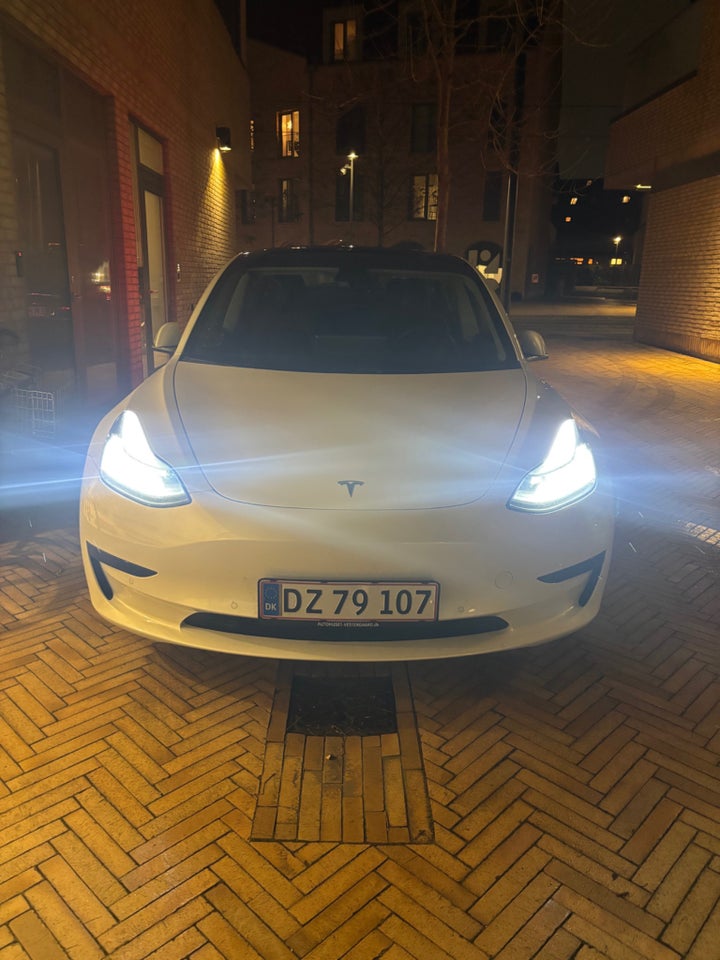 Tesla Model 3 Standard Range+ RWD 4d