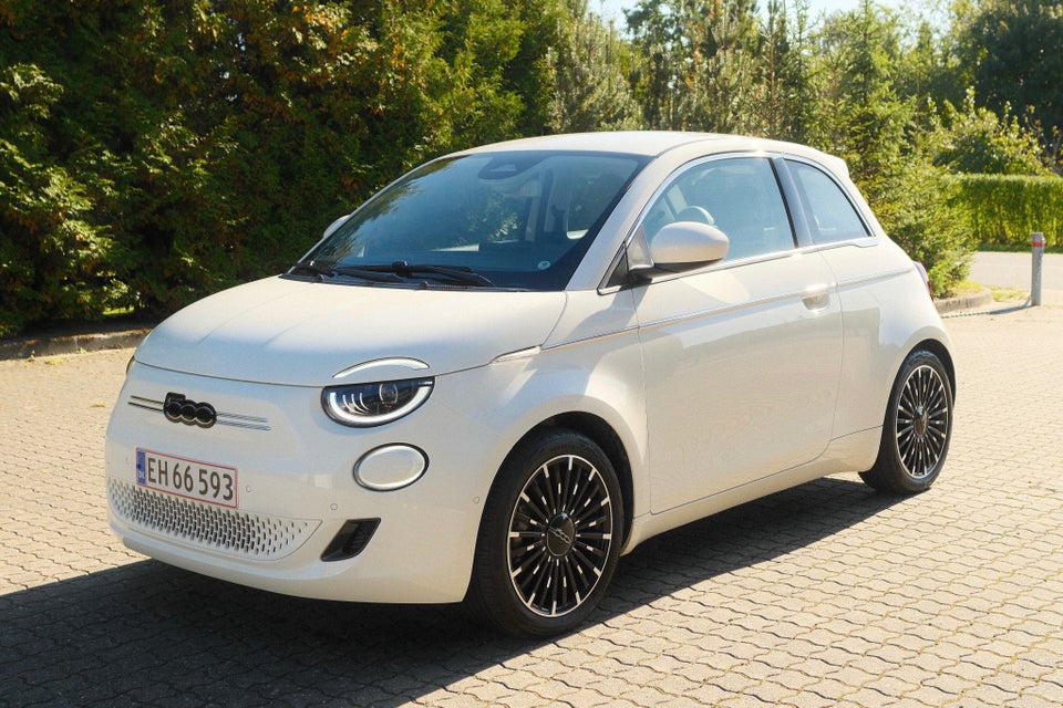 Fiat 500e 42 la Prima by Bocelli 3d