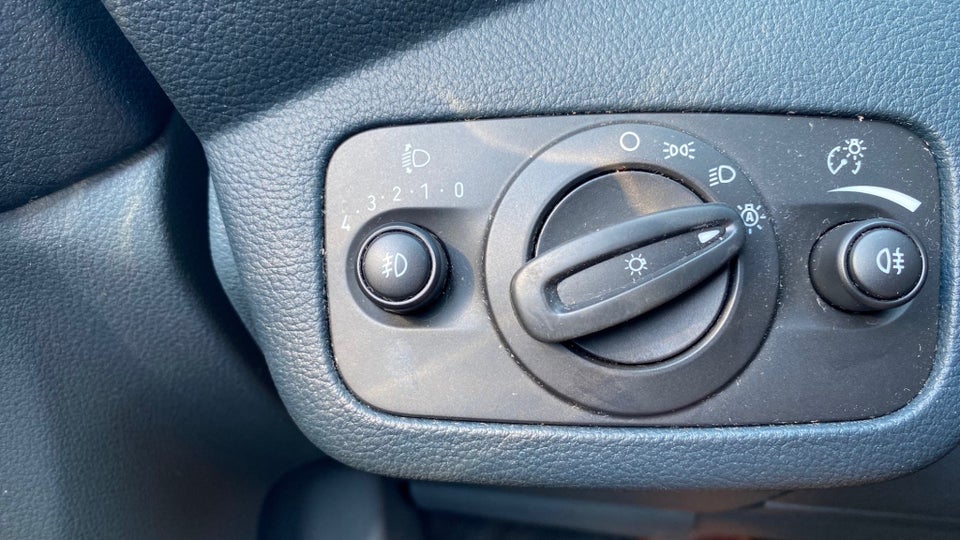Ford C-MAX 1,0 SCTi 100 Titanium 5d