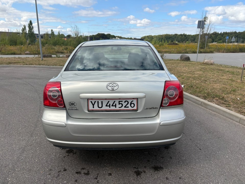 Toyota Avensis 1,8 VVT-i Sol aut. 4d