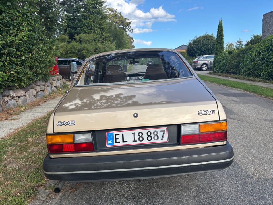 Saab 900 2,0  5d