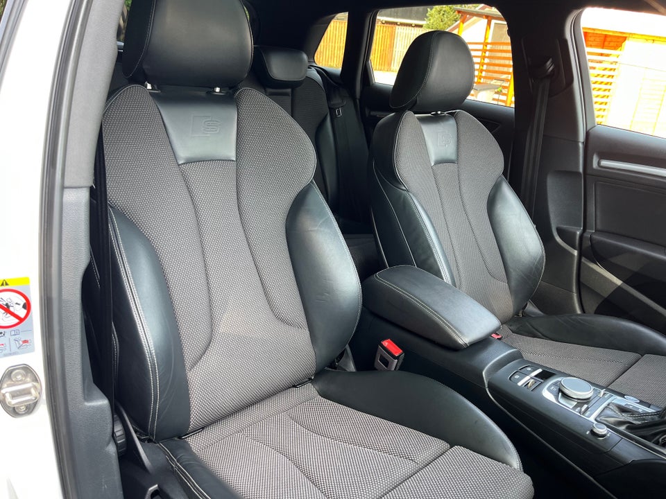 Audi A3 1,4 e-tron S-line Sportback S-tr. 5d