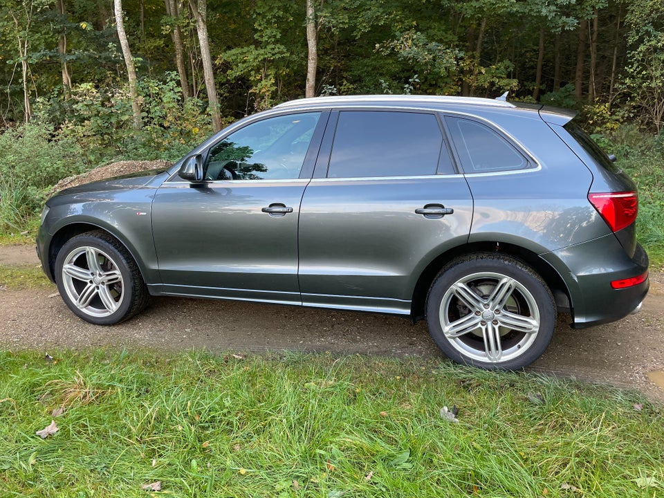 Audi Q5 3,0 TDi 240 S-line quattro S-tr. Van 5d