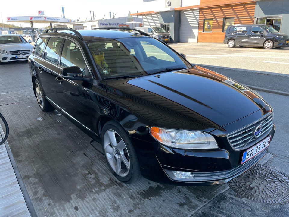 Volvo V70 2,0 T5 240 Momentum aut. 5d