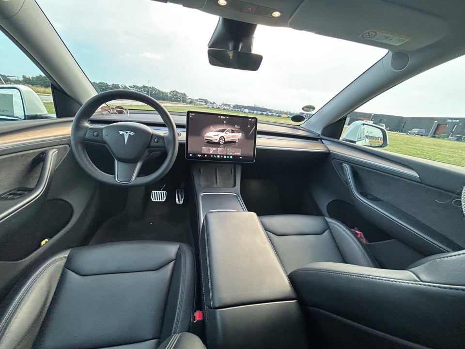 Tesla Model Y RWD 5d