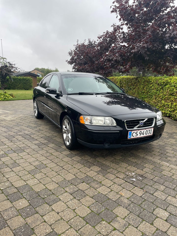 Volvo S60 2,4 140 Summum 4d