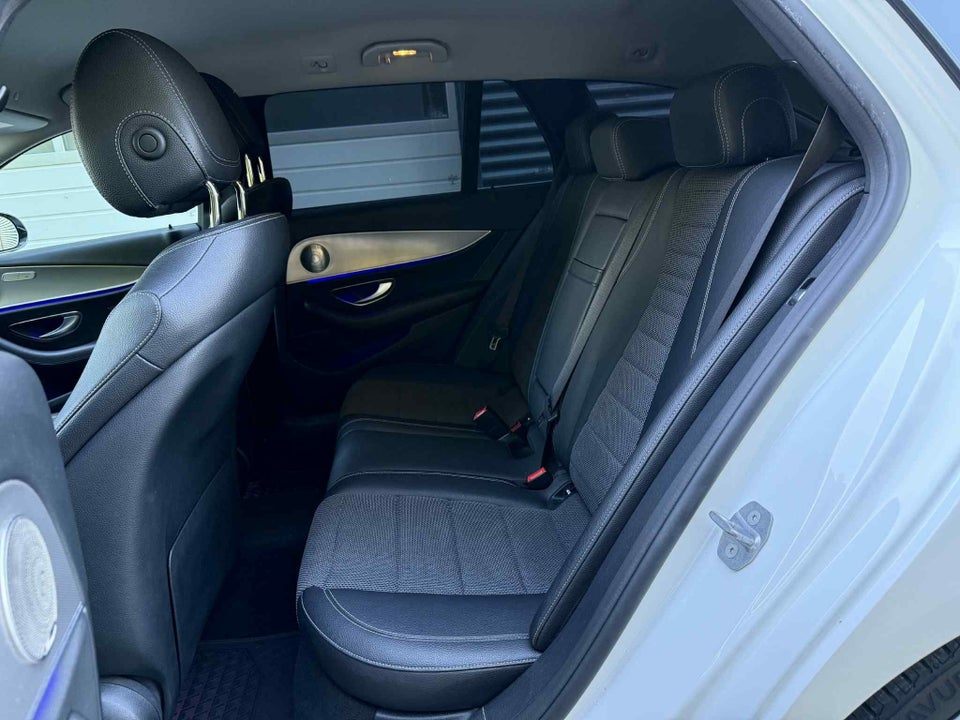 Mercedes E220 d 2,0 AMG Line stc. aut. 5d