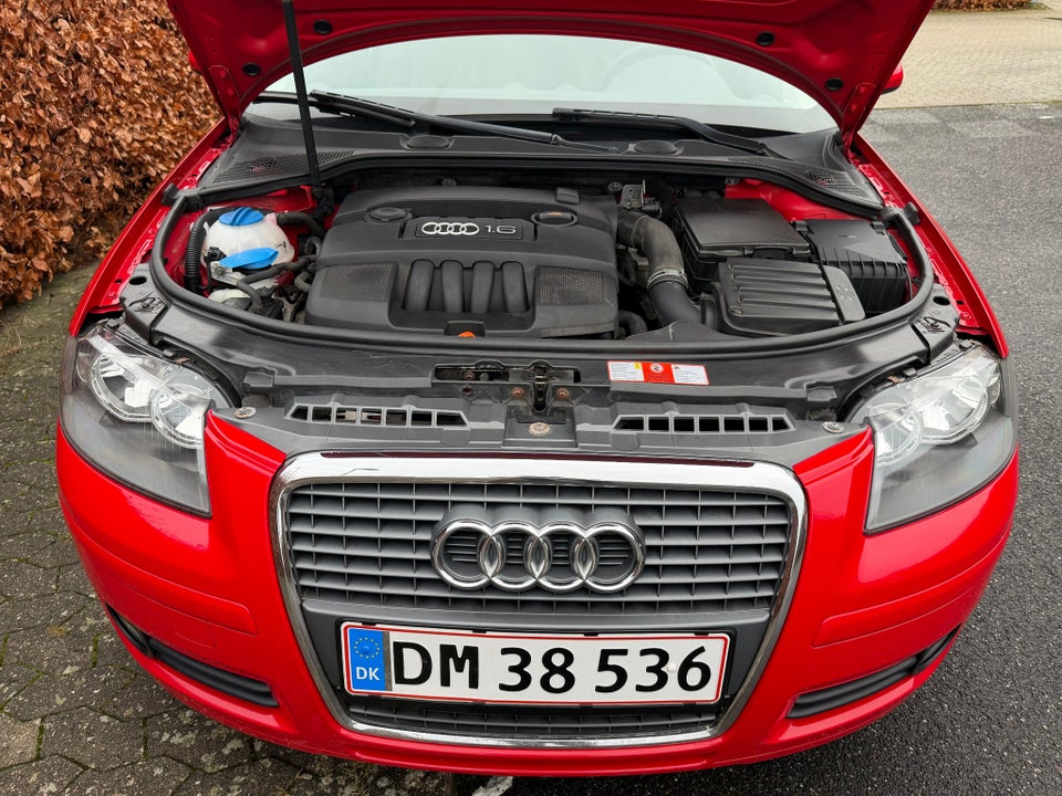 Audi A3 1,6 Ambiente Sportback 5d