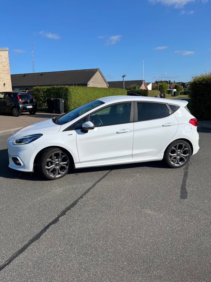 Ford Fiesta 1,0 EcoBoost mHEV ST-Line 5d