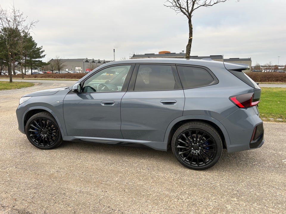 BMW iX1 xDrive30 Charged M-Sport 5d