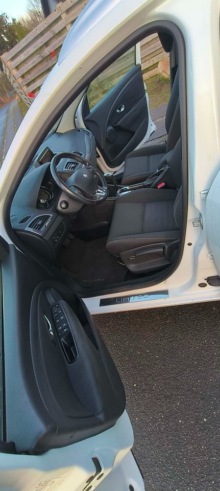 Renault Megane III 1,5 dCi 110 Limited Edition Sport Tourer EDC 5d