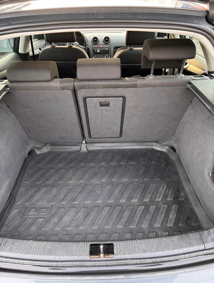 Audi A3 2,0 FSi Attraction Sportback 5d
