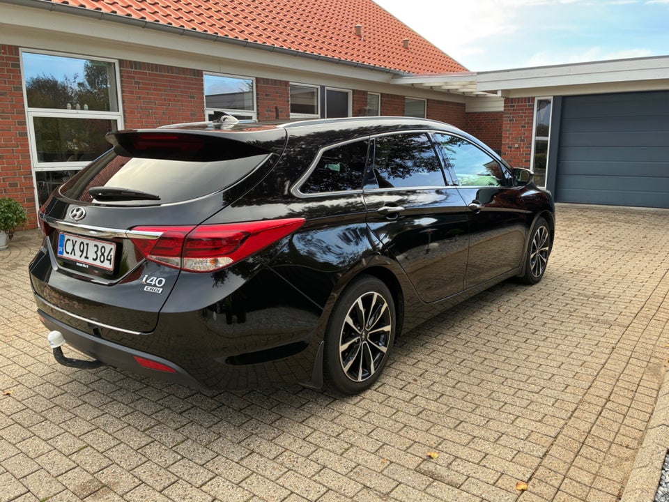 Hyundai i40 1,7 CRDi 141 Premium CW DCT 5d