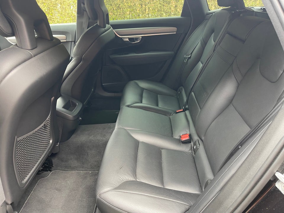 Volvo V90 2,0 D4 190 Momentum 5d