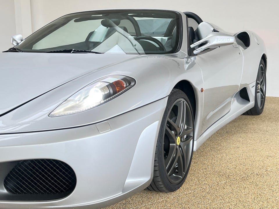 Ferrari F430 4,3 Spider F1 2d