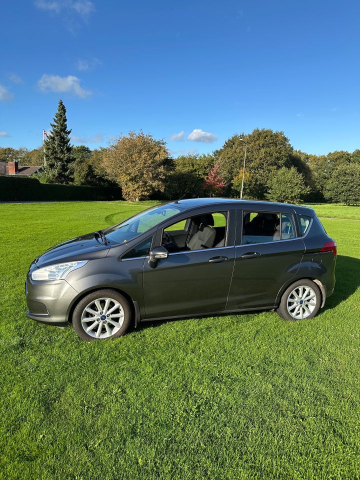 Ford B-MAX 1,0 SCTi 100 Titanium 5d