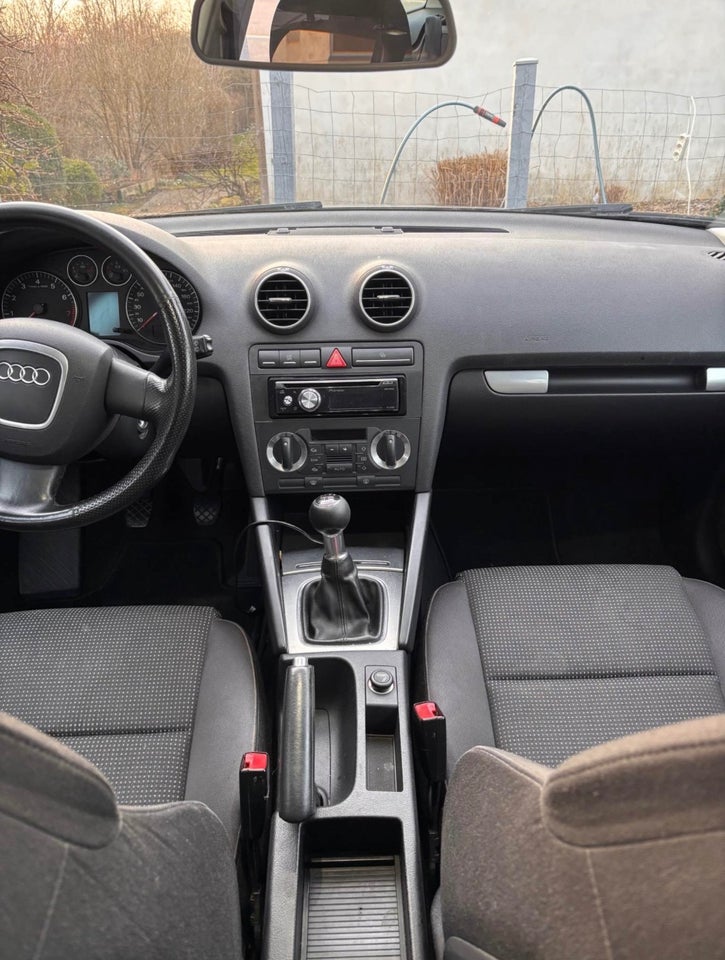 Audi A3 2,0 FSi Attraction Sportback 5d