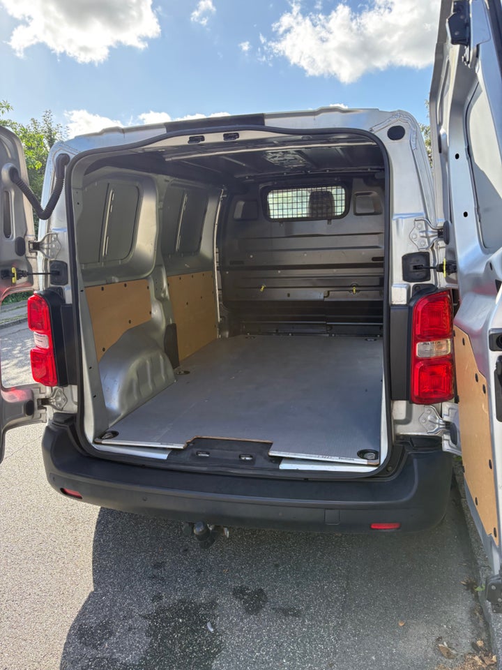 Toyota ProAce 1,6 D 115 Medium Comfort 5d