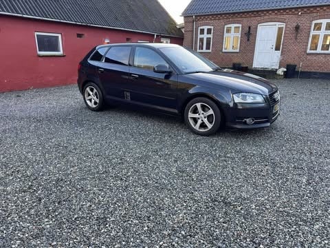 Audi A3 2,0 TDi Attraction Sportback Van 5d