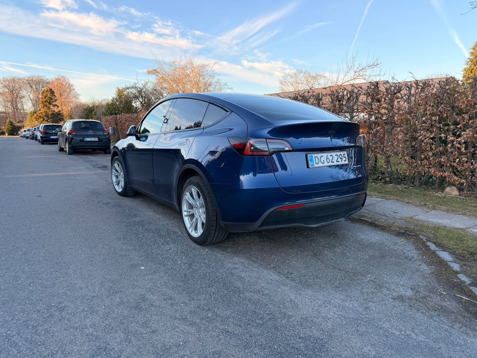 Tesla Model Y Long Range AWD 5d