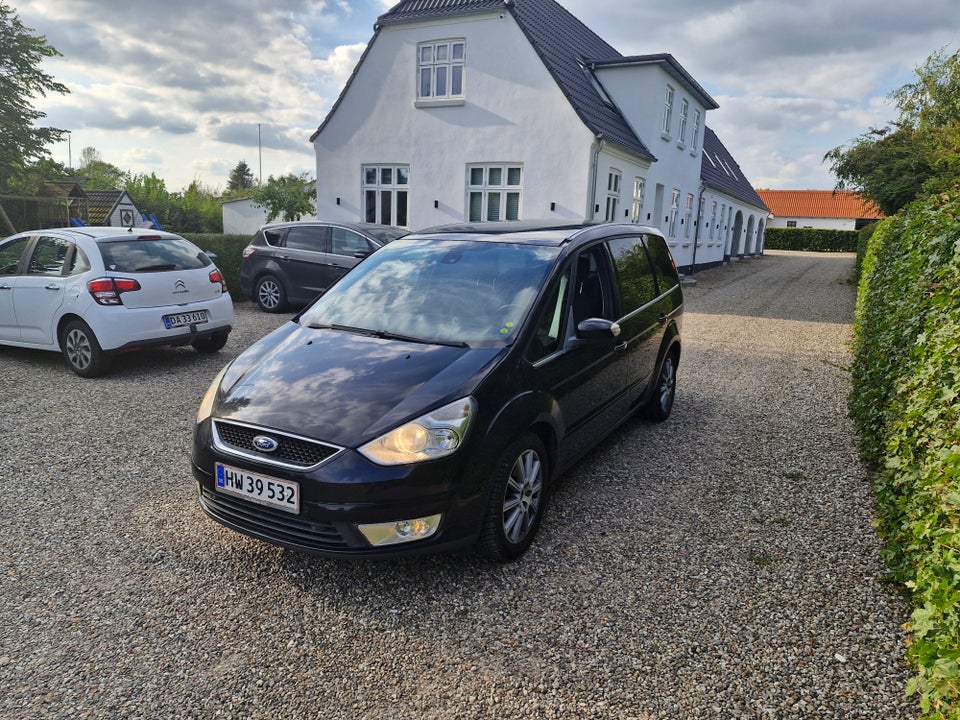 Ford Galaxy 2,0 TDCi 140 Ghia 5d