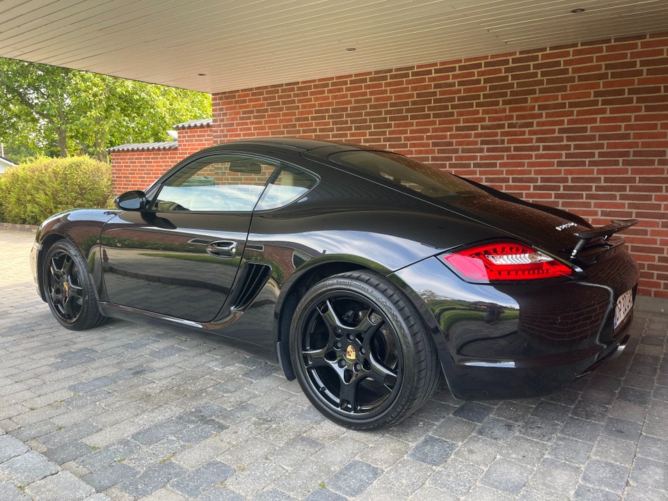 Porsche Cayman 2,7  2d