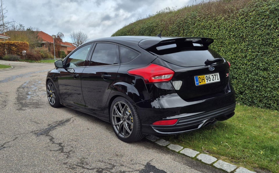 Ford Focus 2,0 SCTi 250 ST3 Van 5d