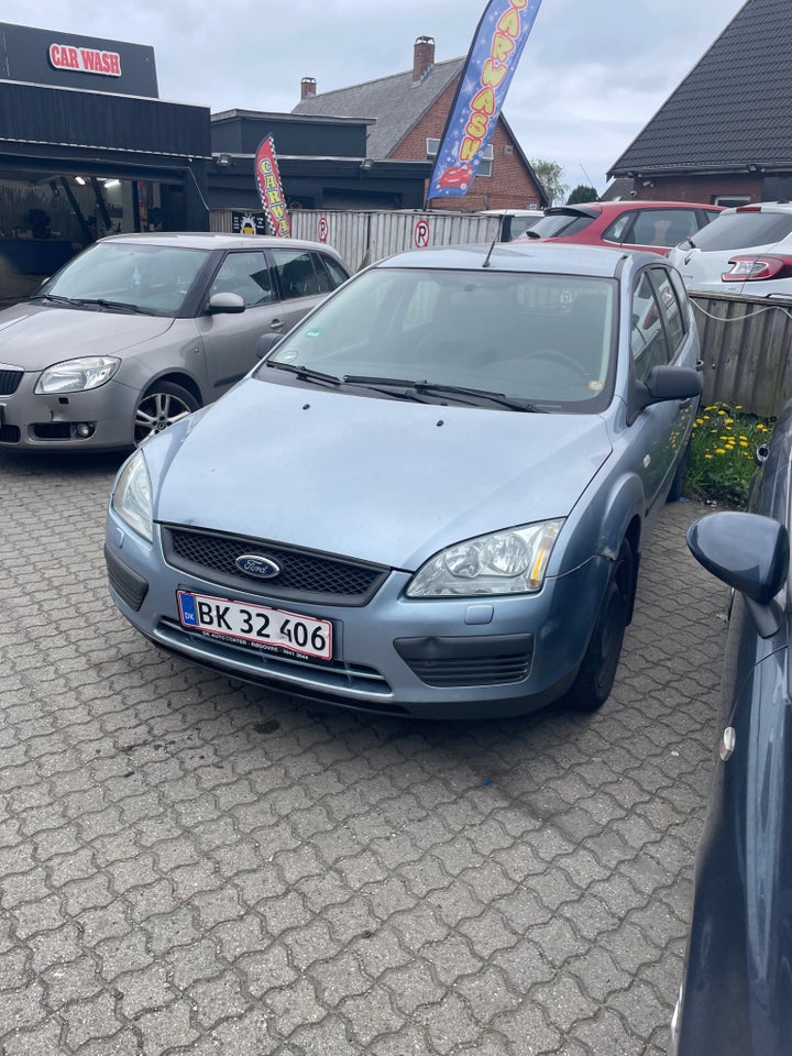 Ford Focus 1,6 Trend 100 5d