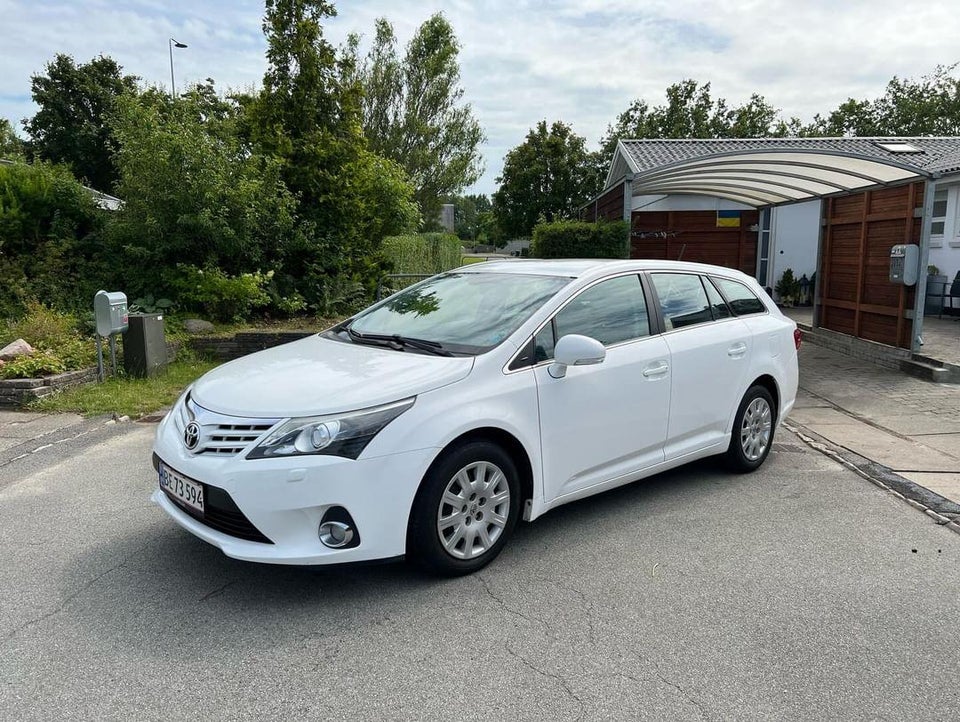 Toyota Avensis 2,0 D-4D stc. 5d