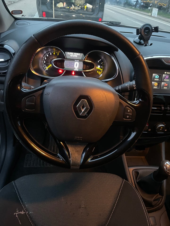 Renault Clio IV 0,9 TCe 90 Dynamique Sport Tourer 5d