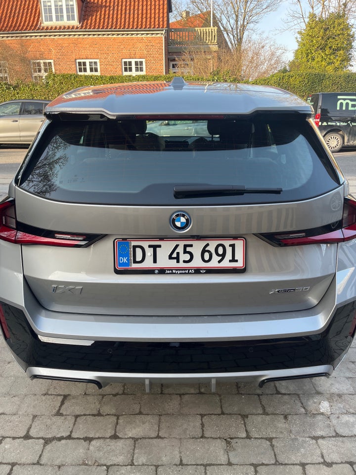 BMW iX1 xDrive30 M-Sport 5d