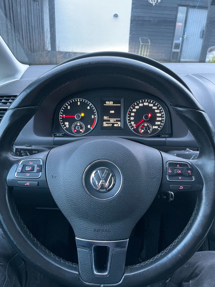 VW Touran 1,6 TDi 105 Comfortline BMT 7prs 5d