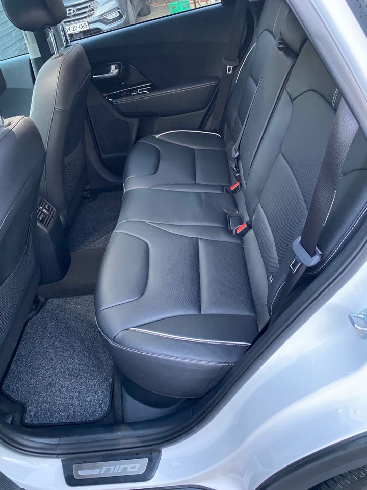 Kia e-Niro 64 Premium 5d