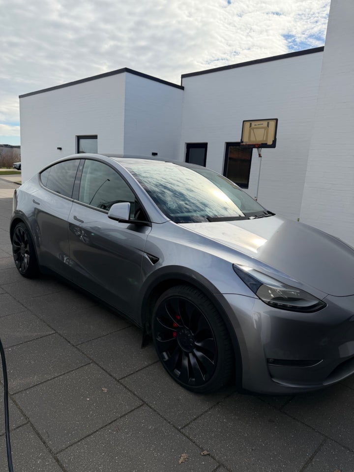 Tesla Model Y Performance AWD 5d