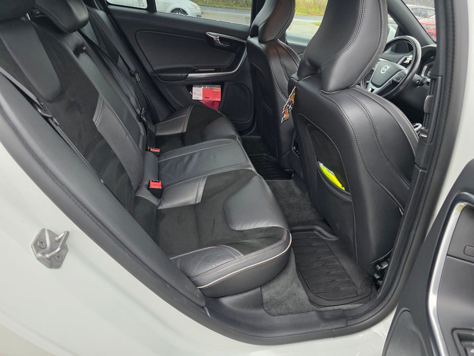 Volvo S60 2,0 D4 190 R-Design aut. 4d