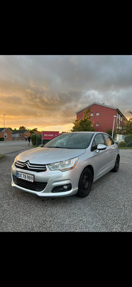Citroën C4 1,6 e-HDi 112 Seduction 5d
