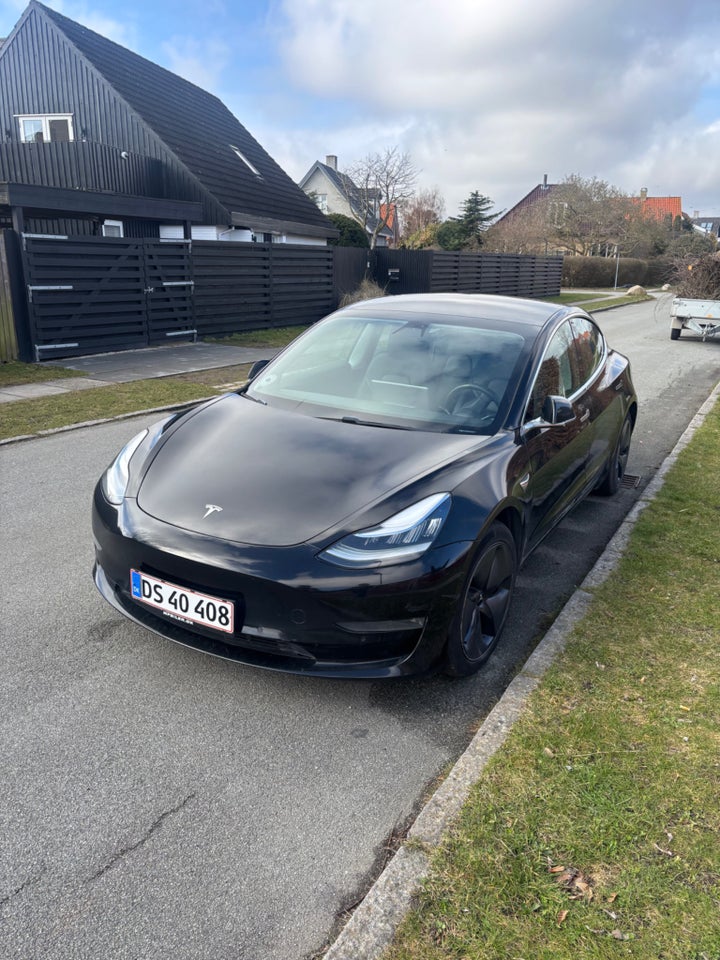 Tesla Model 3 Long Range AWD 4d