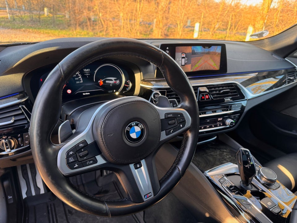 BMW 530d 3,0 Touring M-Sport xDrive aut. 5d