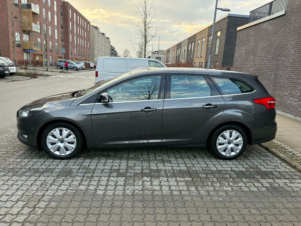 Ford Focus 1,0 SCTi 125 Titanium stc. 5d