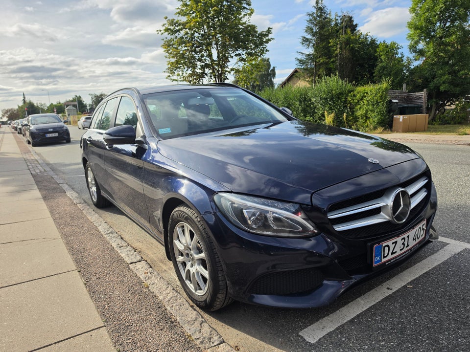 Mercedes C220 d 2,2 Avantgarde stc. aut. 5d