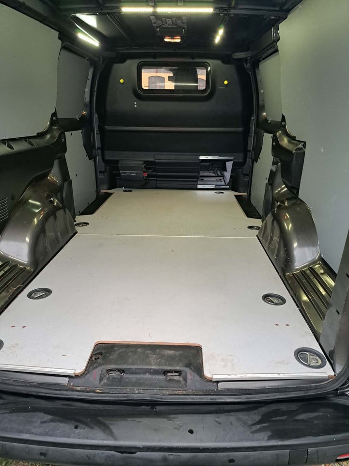 Toyota ProAce 2,0 D 180 Medium Comfort One aut. 5d