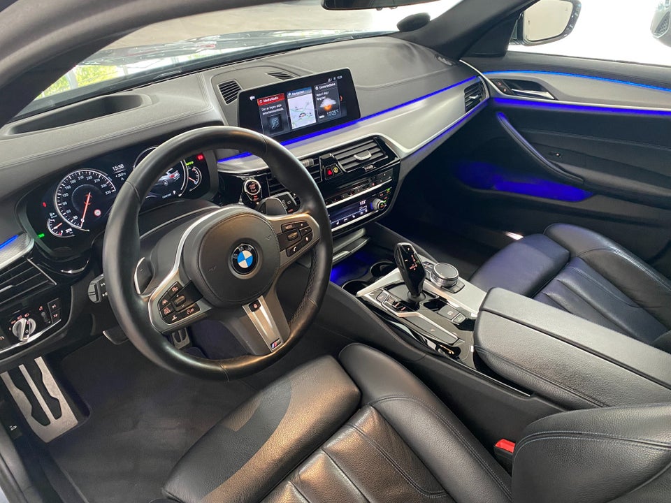 BMW 530d 3,0 Touring M-Sport xDrive aut. 5d