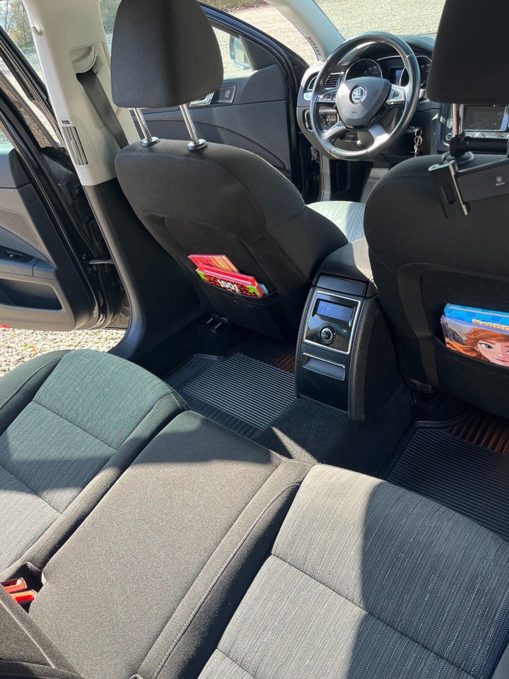 Skoda Superb 1,6 TDi 105 Elegance Combi GreenLine 5d