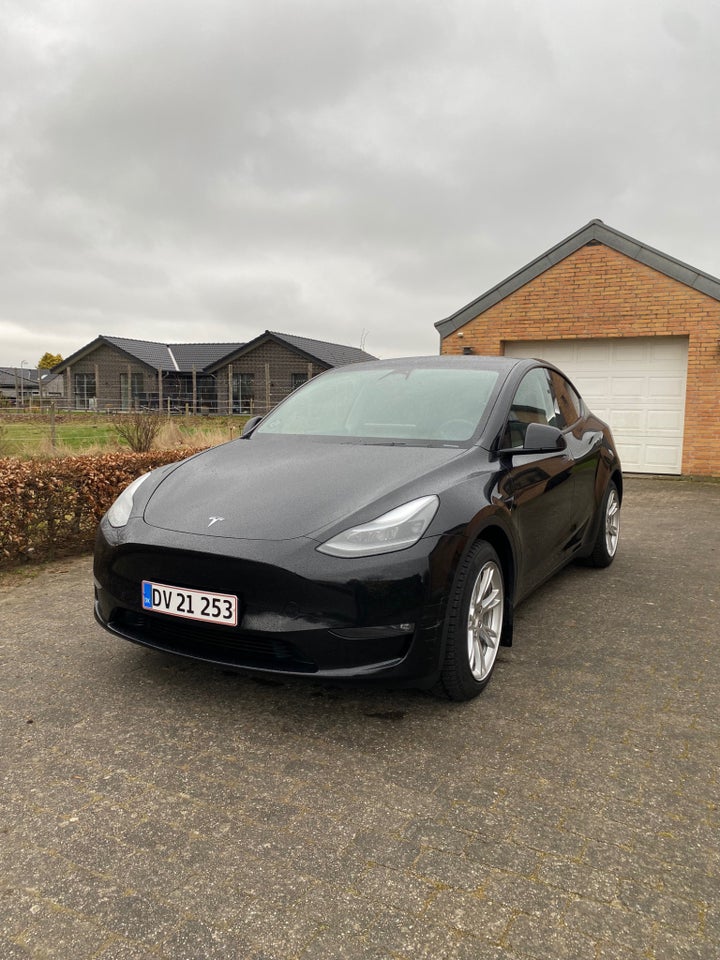 Tesla Model Y Long Range AWD 5d