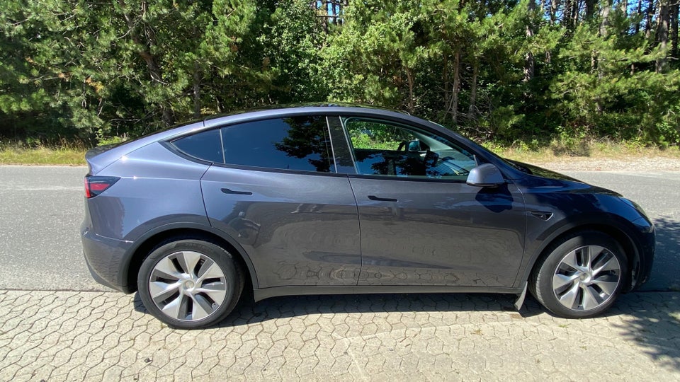 Tesla Model Y Long Range AWD 5d