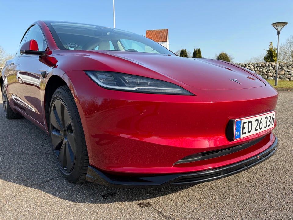 Tesla Model 3 RWD 4d