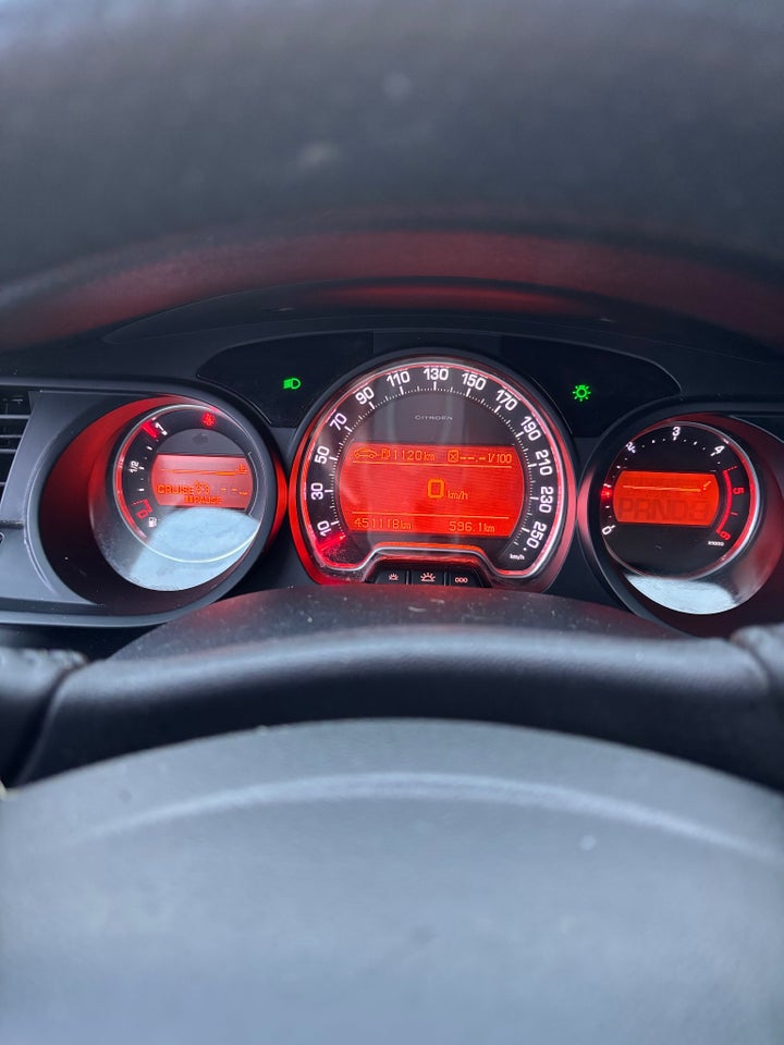 Citroën C5 2,0 HDi 140 Comfort Tourer 5d