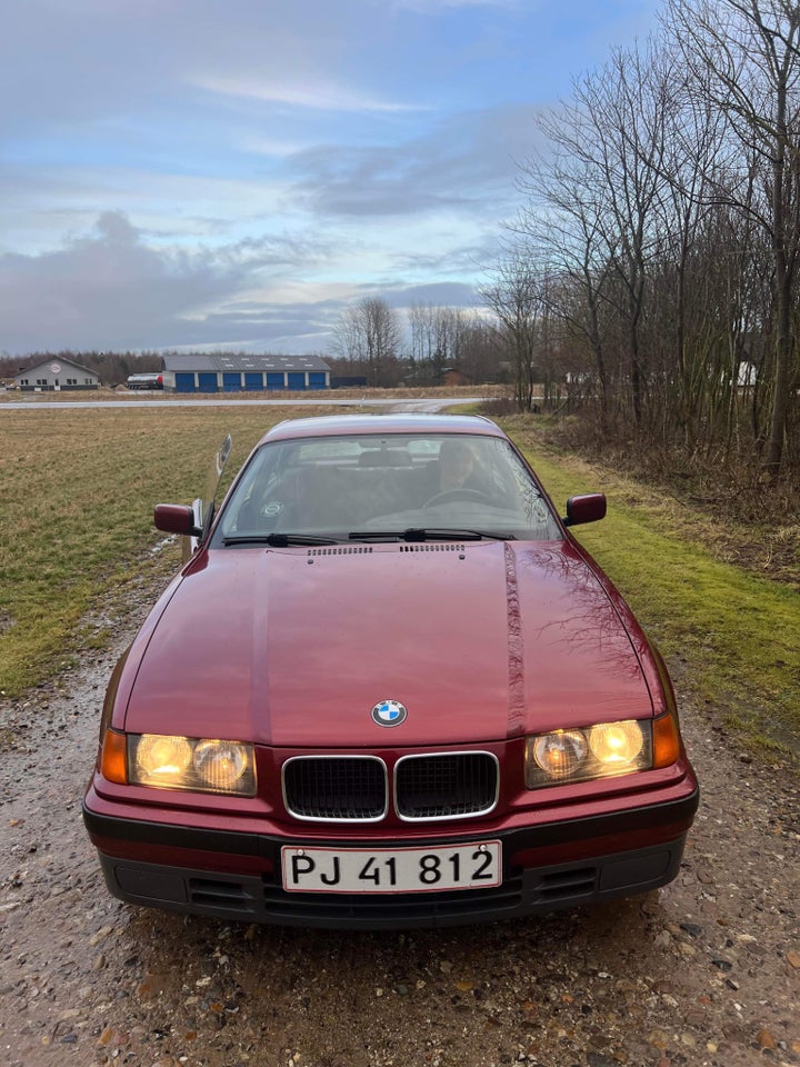 BMW 320i 2,0 Coupé 2d